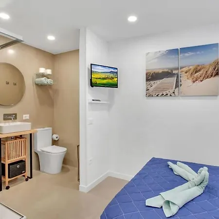 Studio In Torres Del Sol Griffin Near The Beach