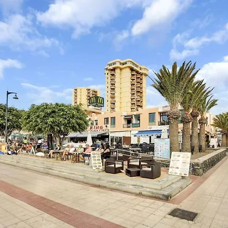In Torres Del Sol Griffin Near The Διαμέρισμα *